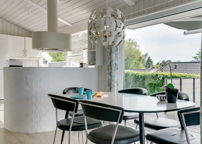 Aasta - 250m From The Sea By Interhome 度假居 *